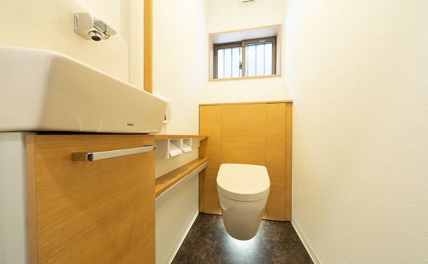 神戸のトイレのフルリノベーション後の様子