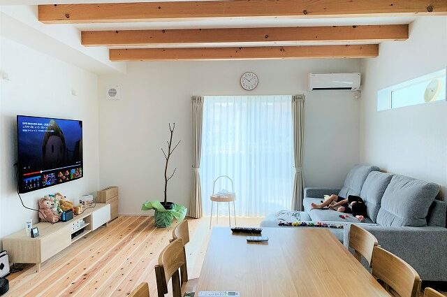 神戸の2世帯住宅の1階リビング