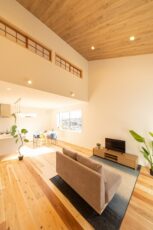 神戸のデザイン性の高い勾配天井の家の施工事例