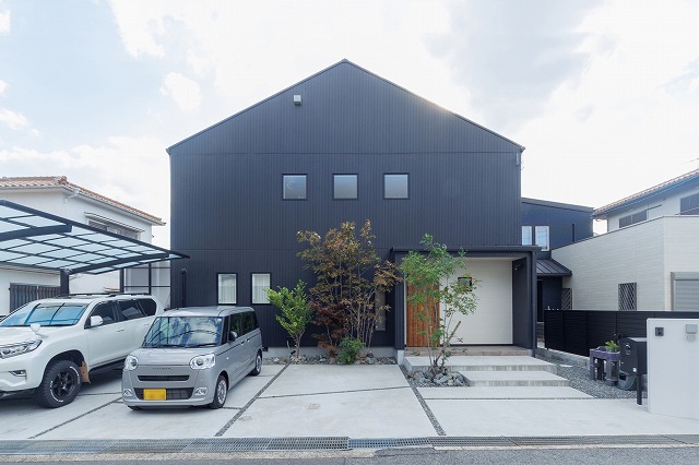 古い物を使った２階リビングの注文住宅