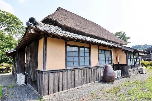 日本家屋の木の家