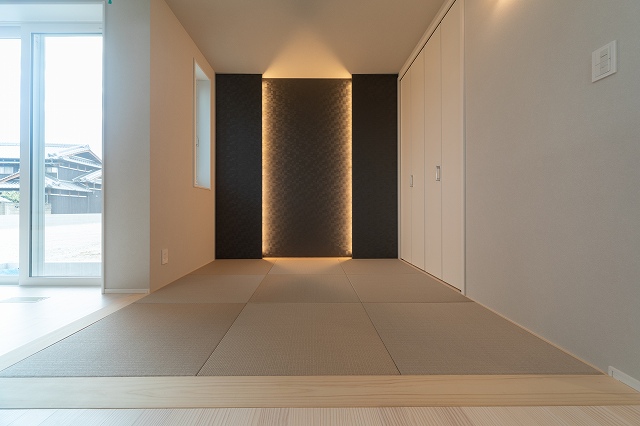 神戸のセレクトホームが建てたデザイン性のある家の畳コーナー