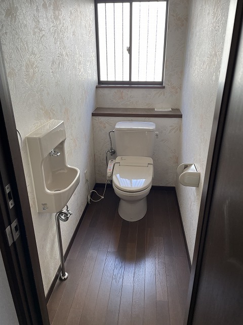 神戸でリフォームしたトイレの工事前画像