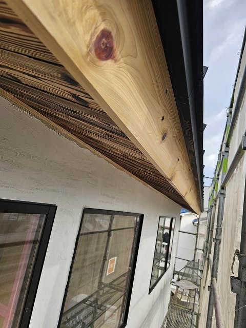 神戸の注文住宅で無垢材を使った屋根