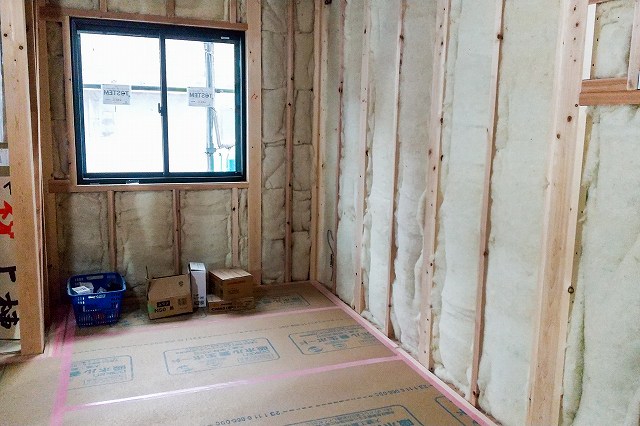 神戸の住宅の結露防止の羊毛断熱材