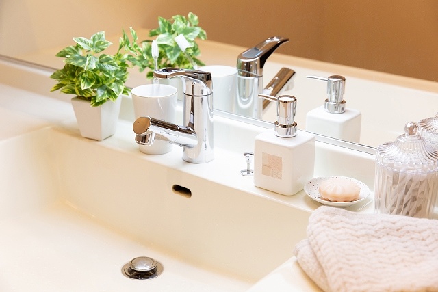 新築の洗面化粧台の画像