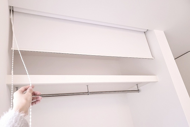 ロールスクリーンを使う収納画像