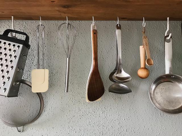 キッチン用品の収納方法の画像