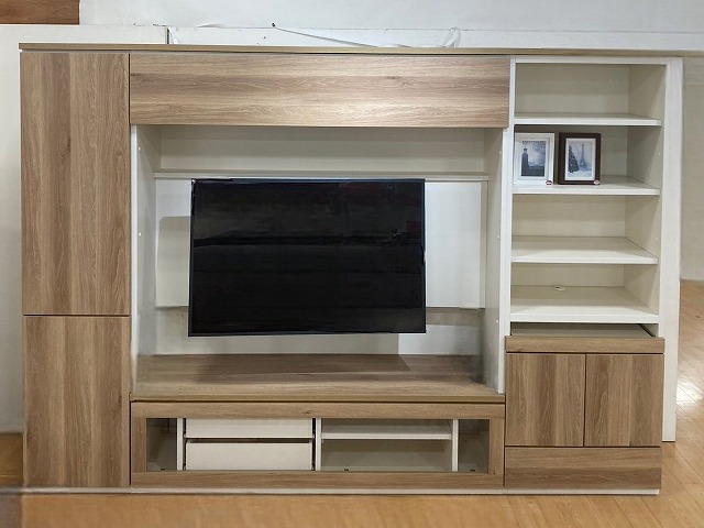 壁一面の収納の画像