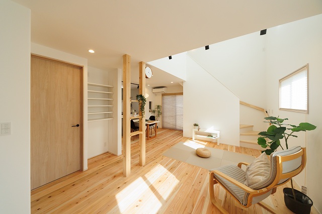 明石市のぬり壁の家のリビングの施工事例